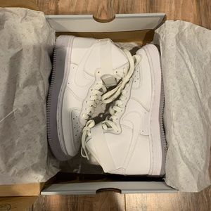 Air Force 1 high top . Youth size 5.5